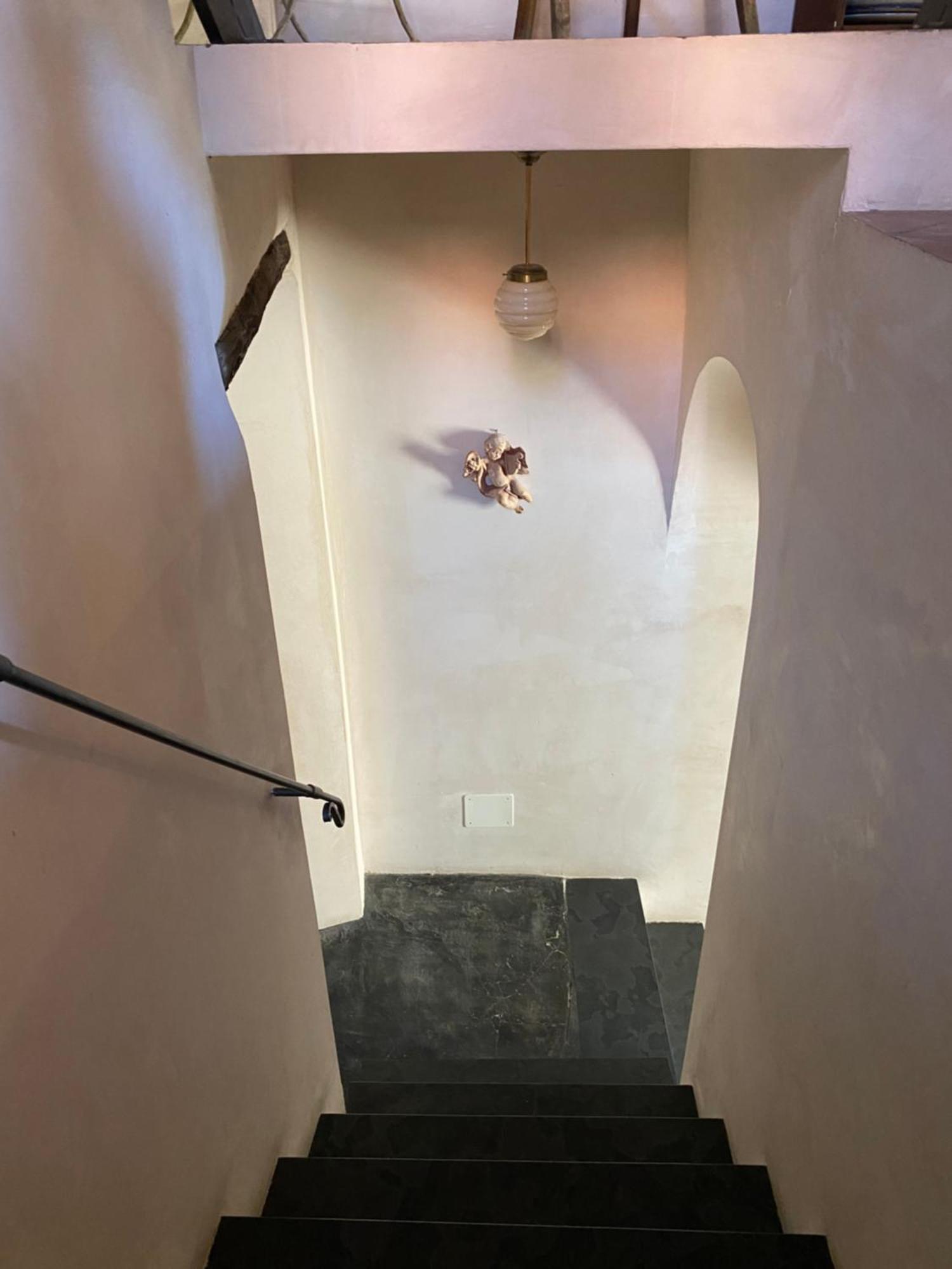 Iconic Italian Townhouse W Rooftop Terrace & Mountain View, Pigna Dış mekan fotoğraf